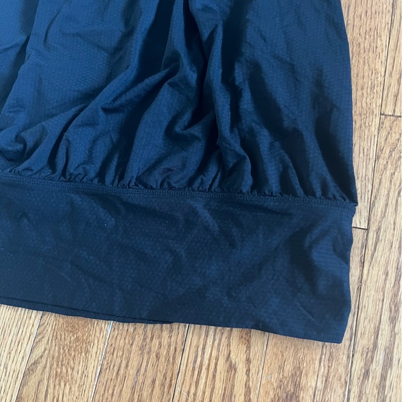 Lulu Lemon No Limits Tank Top. - Picture 5 of 7